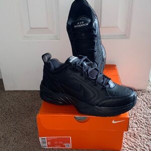 Nike Air Monarch IV Men's Athletic Black Shoes